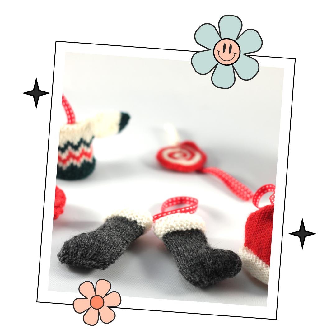 santa boot christmas tree knitted decoration simple knitting pattern