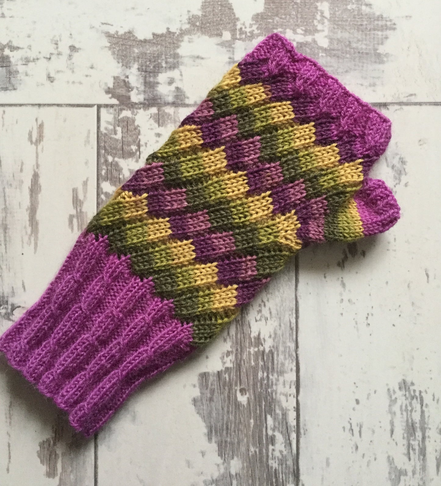 Bubble & Squeak, Simple 4ply Fingerless Mittens - Knitting Pattern