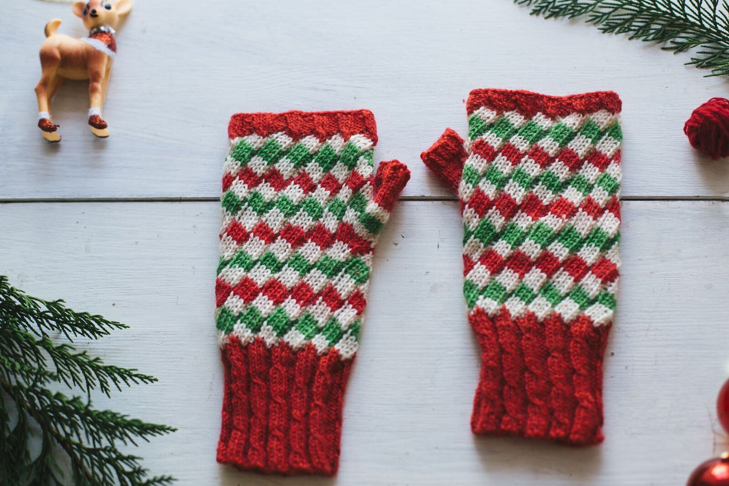 Bubble & Squeak, Simple 4ply Fingerless Mittens - Knitting Pattern