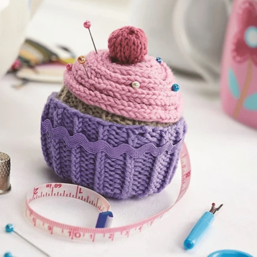 Crafters Cupcake, Tape measure and Pin Cushion - Knitting Pattern - HomeJane Burns Designs