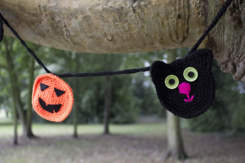 Black Cat & Pumpkin Crochet Bunting, Halloween Garland - Crochet Pattern