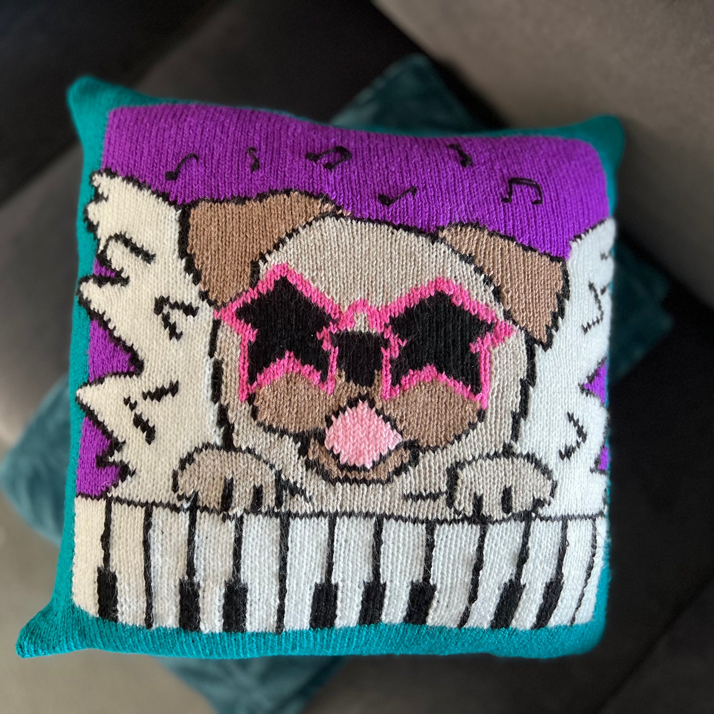 Elton Bone, Pug Dog Music Pun Cushion - Knitting Pattern