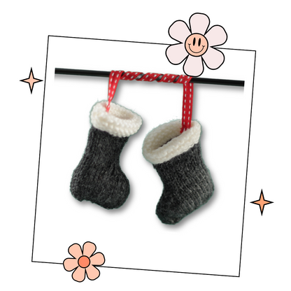 santa boot christmas tree knitted decoration simple knitting pattern 