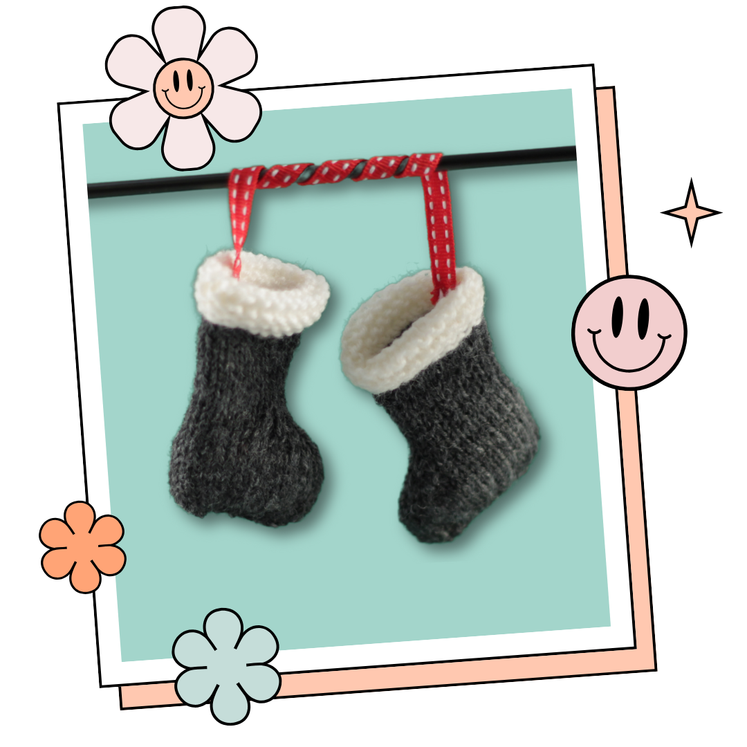 santa boot christmas tree knitted decoration simple knitting pattern 