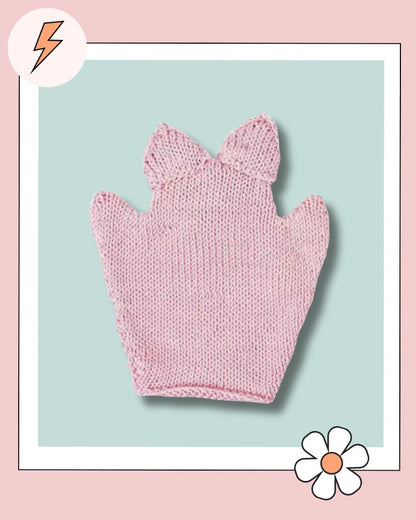 Knitted pig bath mitt with gathered snout and pointed ears, baby bath mitt knitting pattern in pink DK cotton