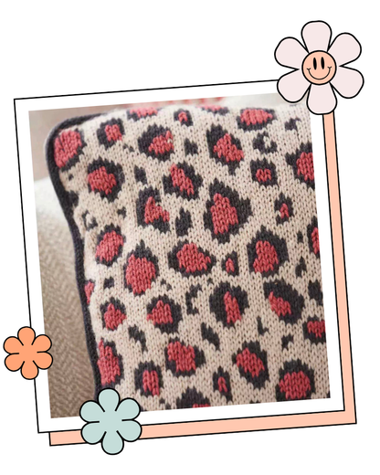 Leopard print colourwork cushion cover knitting pattern, DK yarn, worked flat on straight needles