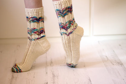 Lacy Leftovers, Simple Lace Socks - Knitting Pattern