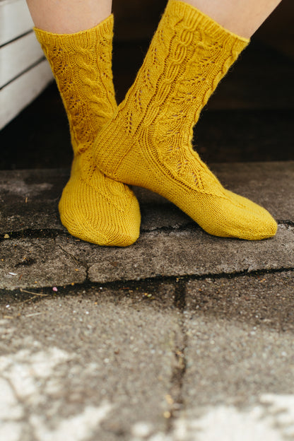 Oh So Sweet, Cable and Lace Socks - Knitting Pattern