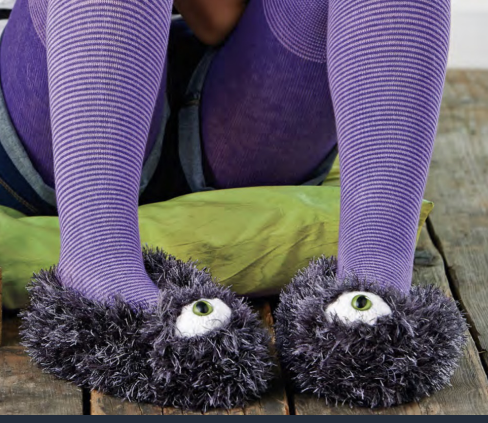 Jeepers Peepers, Halloween Monster Furry Slippers - Knitting Pattern