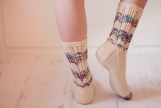 Lacy Leftovers, Simple Lace Socks - Knitting Pattern