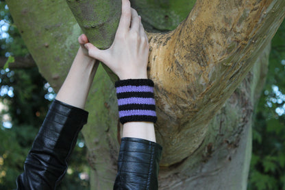 Halloween Spooky Kids Wristbands - Knitting Patterns